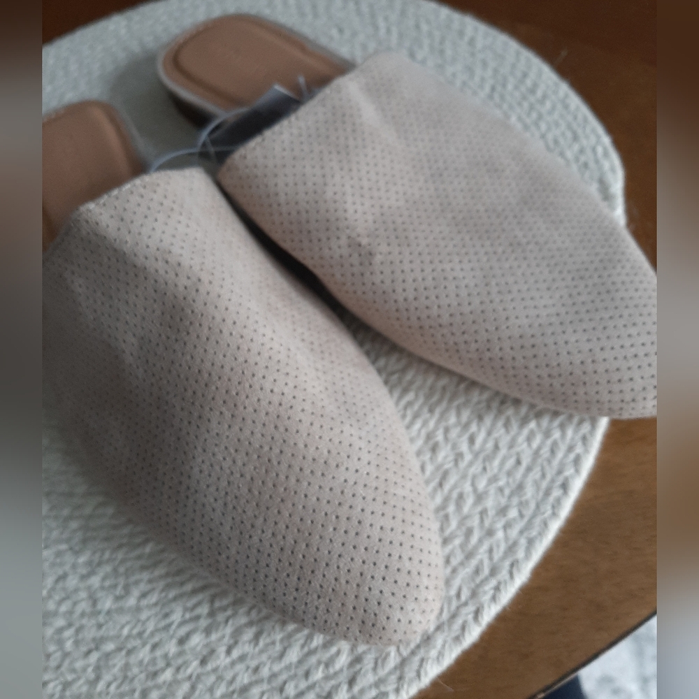 NWT Old Navy linen mules size 9
